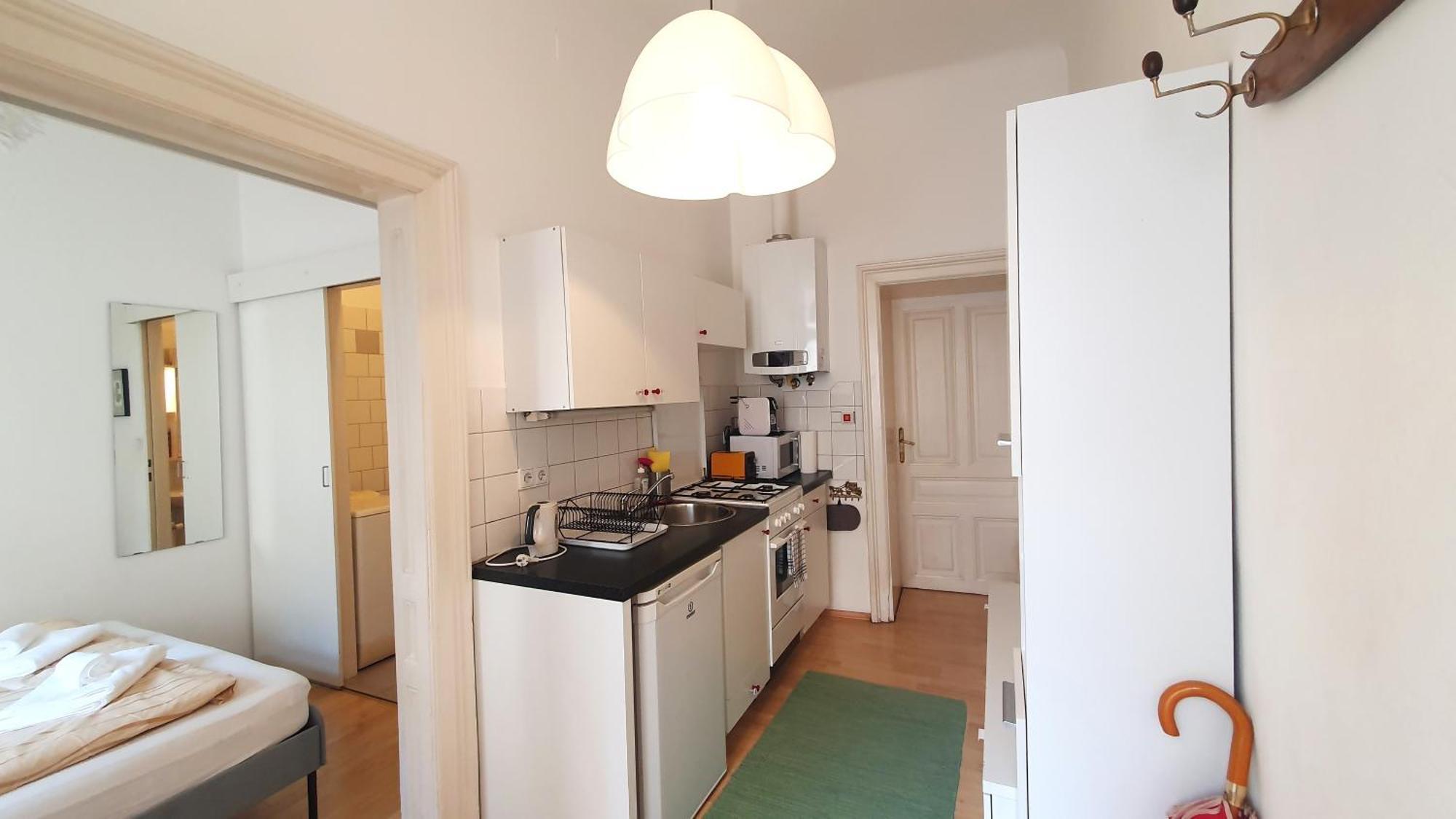 Quiet 2-Room Flat, Walking Distance To City Centre Vienna Esterno foto